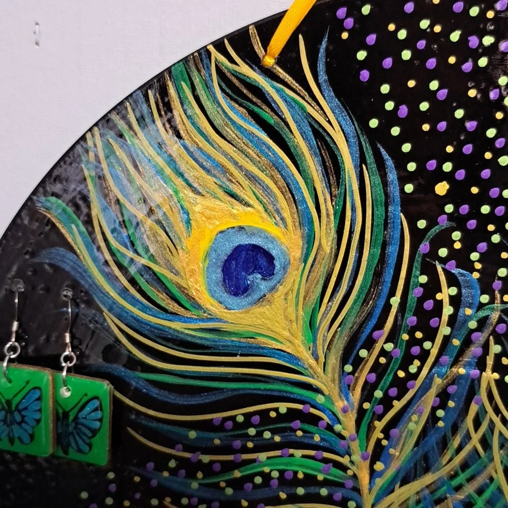 Hand Crafted Jewelry Display Upcycled Vinyl Record Wall Art Peacock Feather - Picture 4 of 17